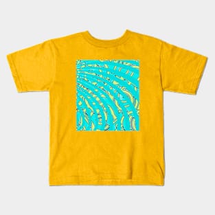 Sliced green apples Kids T-Shirt